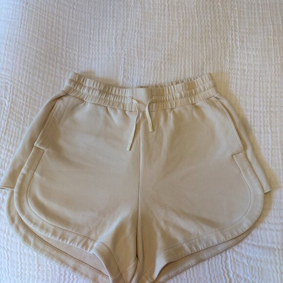 Varley Keely High-Rise Short 4" - Picture 4 of 4